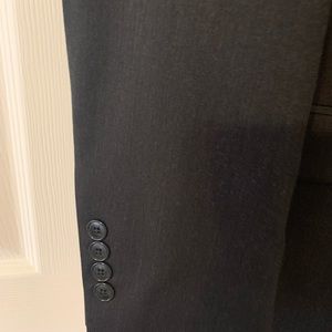 Jos A Bank suit 38R coat with 32R waist pant unhemmed.